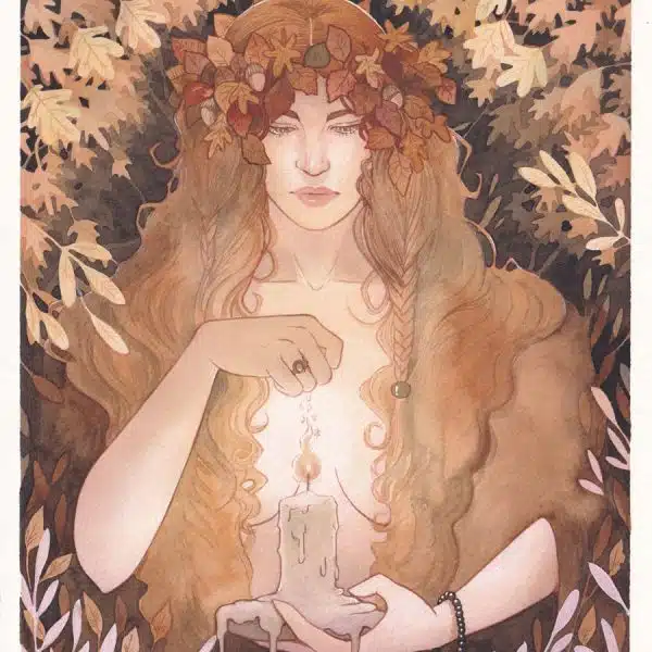 Une femme coiffée de feuillages automnaux et de glands, tient une chandelle allumée entre les mains. Sa chevelure rousse est baignée de lumière. Autour d'elle un décor végétal automnal.